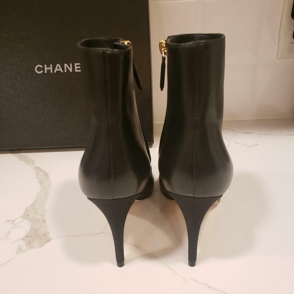 CHANEL 18A Lambskin Leather Cap Toe Ankle Booties Boots Heels - Picture 7 of 11